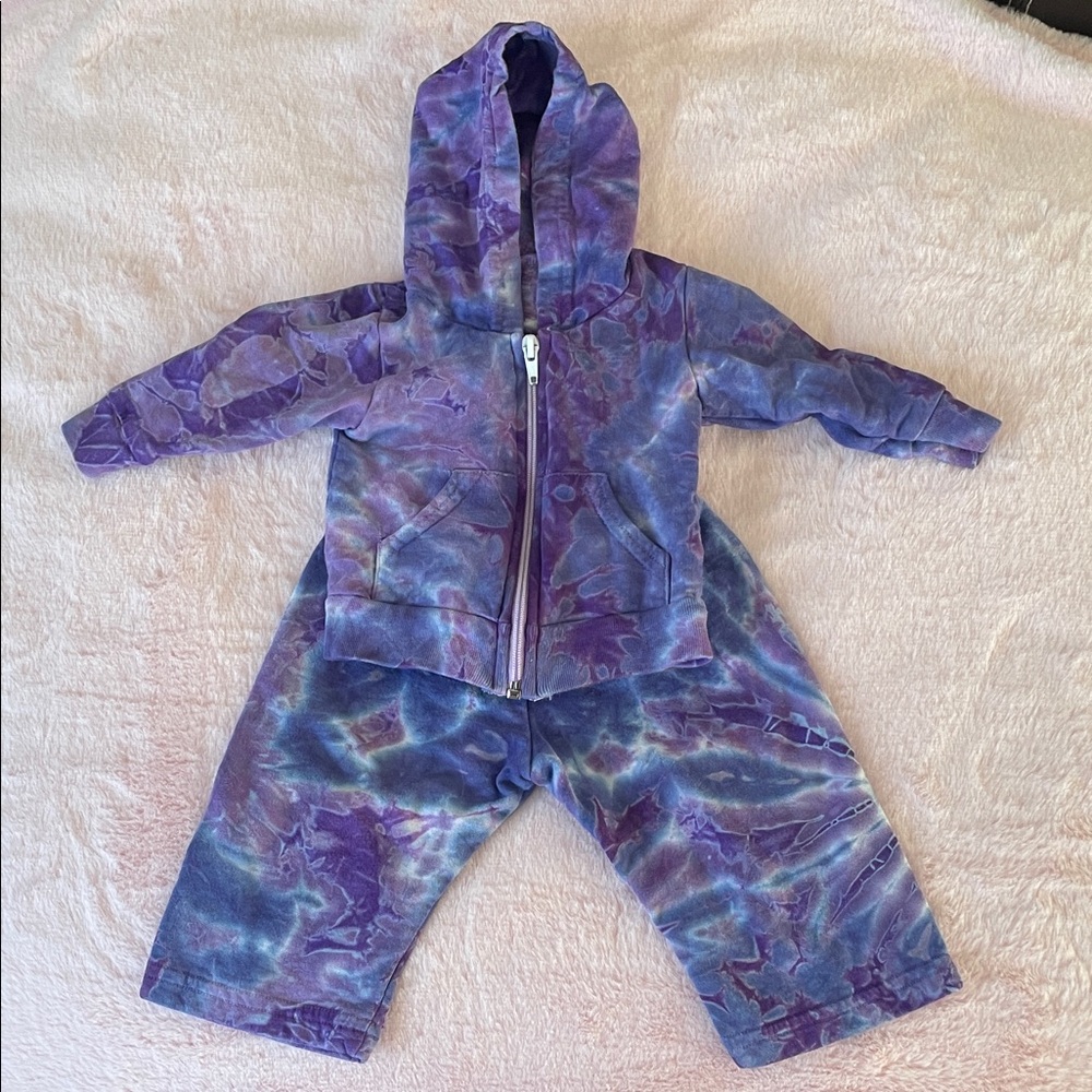 Purple Tie-Dye outfit** Bundle 5+ items and name your offer!!! 💖💞
